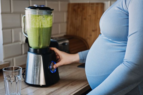 Postnatal Diet Tips: Foods to Boost Recovery and Well-being